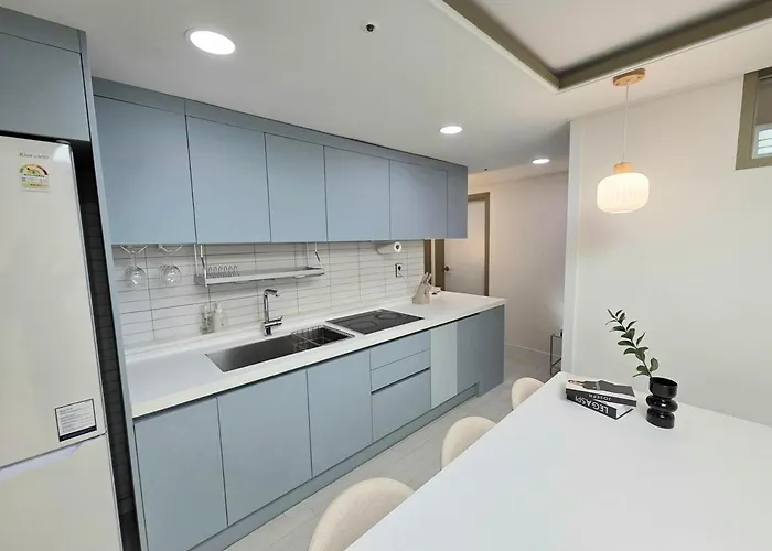 2 Bathrooms & 3 Rooms, New Elevator 서울특별시