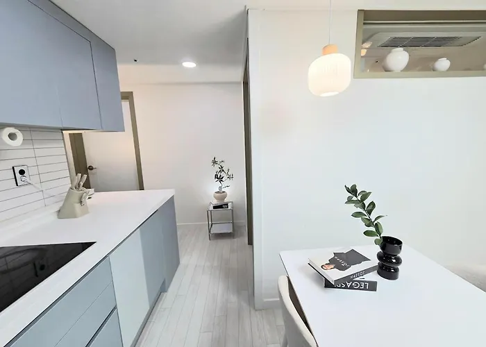 2 Bathrooms & 3 Rooms, New Elevator 서울특별시